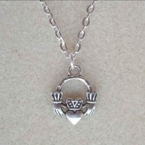 Sterling silver CLADDAGH celtic knot necklace irish